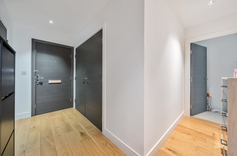 2 bedrooms apartments/flats to sale in Kew Bridge Road, Brentford-image 19
