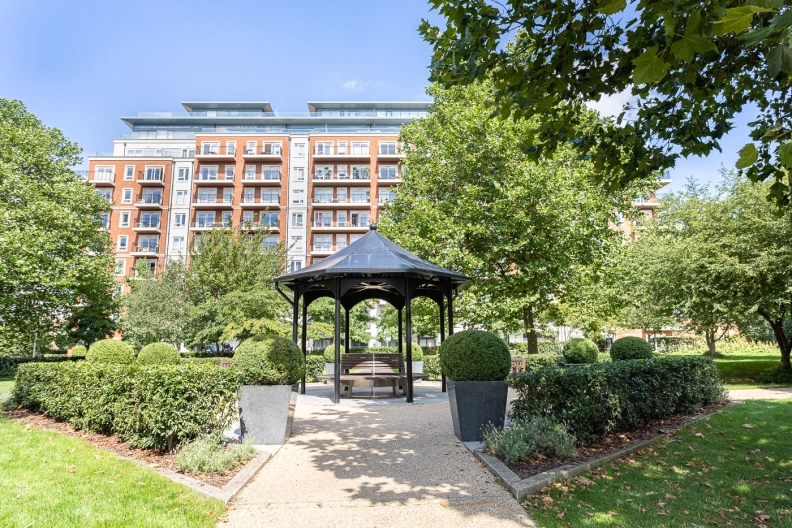 1 bedroom apartments/flats to sale in Boulevard Drive, Beaufort Park, Colindale-image 13