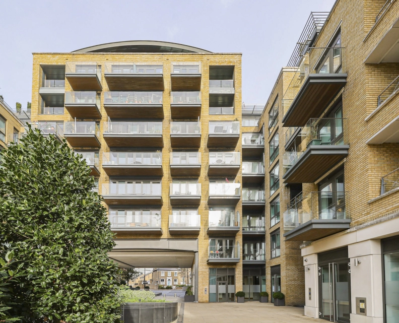 2 bedrooms apartments/flats to sale in Kew Bridge Road, Brentford-image 15