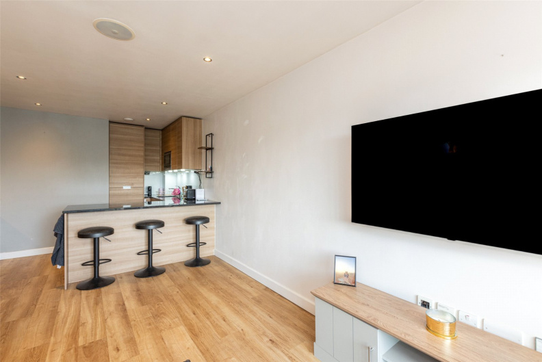 2 bedrooms apartments/flats to sale in Aerodrome Road, Colindale-image 12