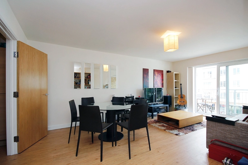 2 bedrooms apartments/flats to sale in Heritage Avenue, Beaufort Park, Colindale-image 5