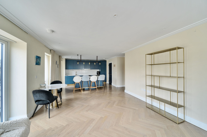 3 bedrooms apartments/flats to sale in Filmworks Walk, Ealing-image 8