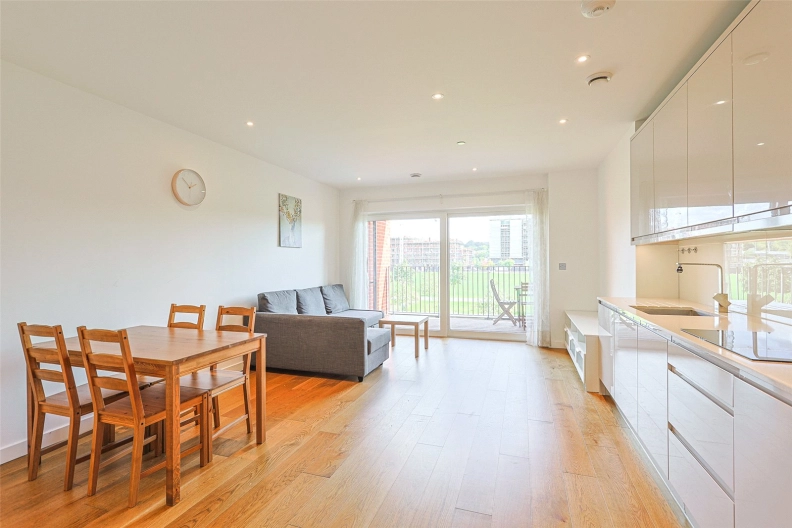 2 bedrooms apartments/flats to sale in Thonrey Close, Colindale-image 2