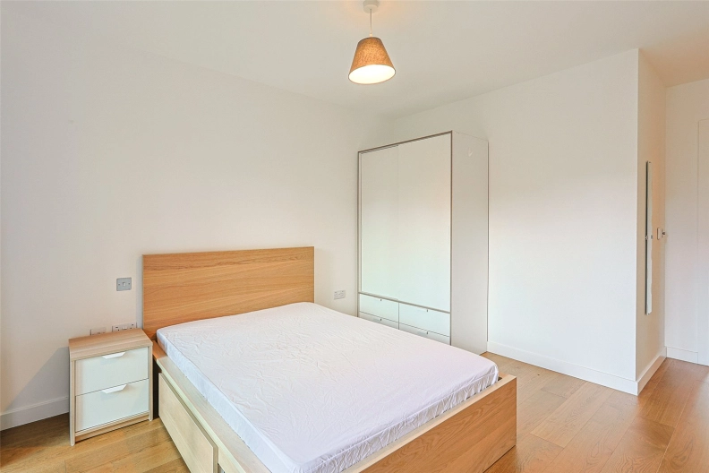 2 bedrooms apartments/flats to sale in Thonrey Close, Colindale-image 4