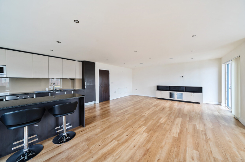 2 bedrooms apartments/flats to sale in Aerodrome Road, London-image 5