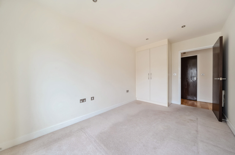 2 bedrooms apartments/flats to sale in Aerodrome Road, London-image 19