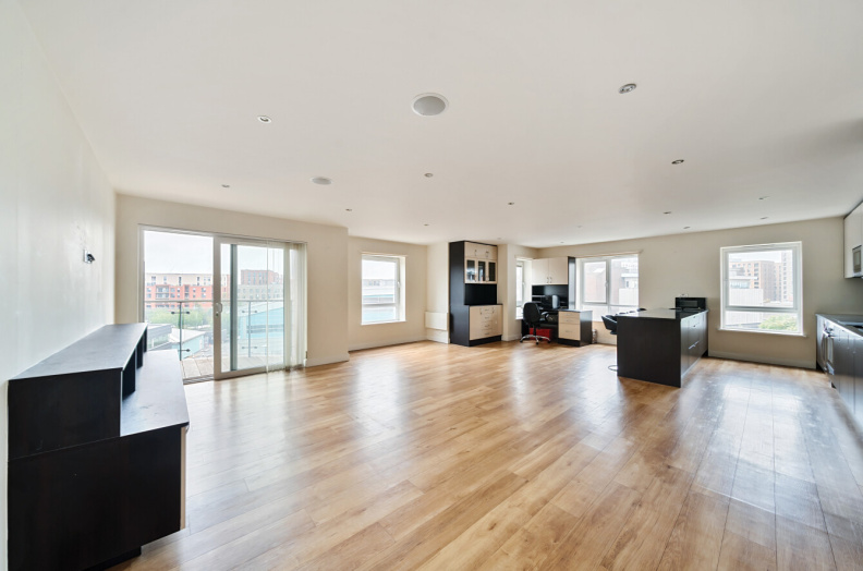 2 bedrooms apartments/flats to sale in Aerodrome Road, London-image 17