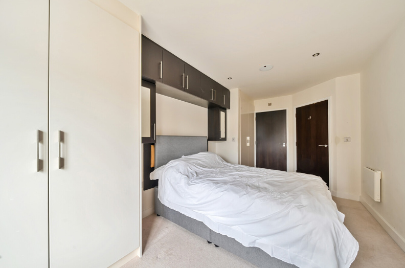 2 bedrooms apartments/flats to sale in Aerodrome Road, London-image 18