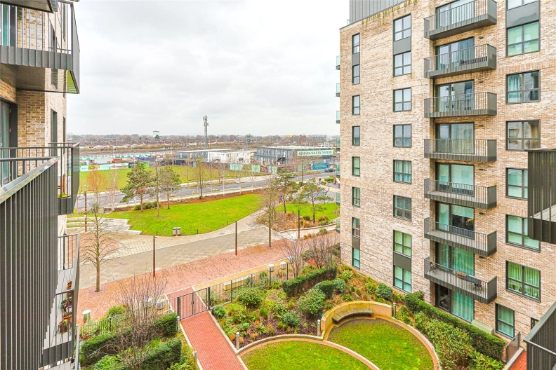 Studio apartments/flats to sale in Accolade Avenue, Southall-image 14