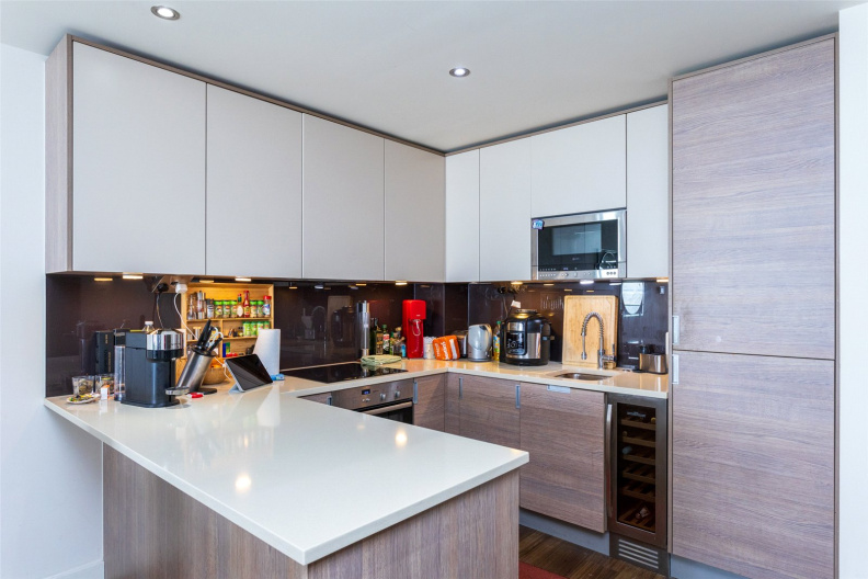 1 bedroom apartments/flats to sale in East Drive, Colindale-image 2