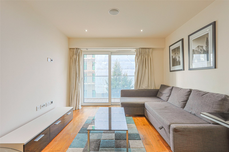 1 bedroom apartments/flats to sale in East Drive, Colindale-image 6