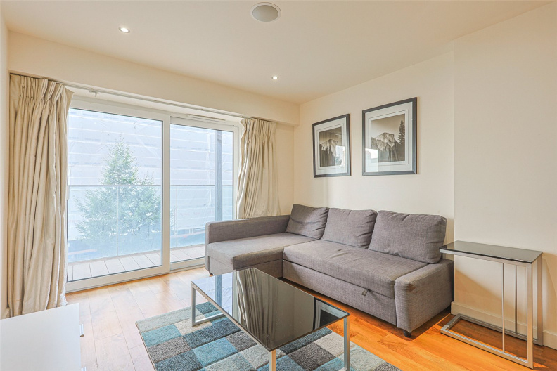 1 bedroom apartments/flats to sale in East Drive, Colindale-image 2