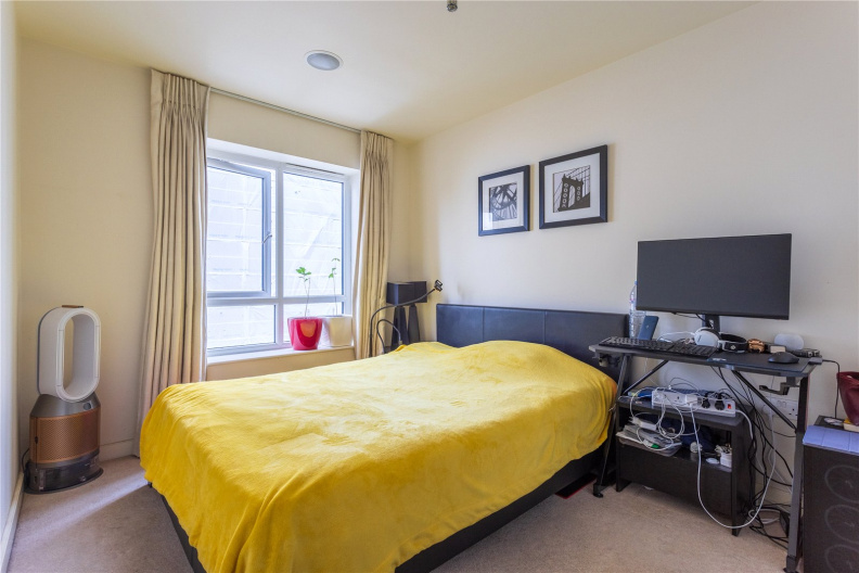 1 bedroom apartments/flats to sale in East Drive, London-image 10