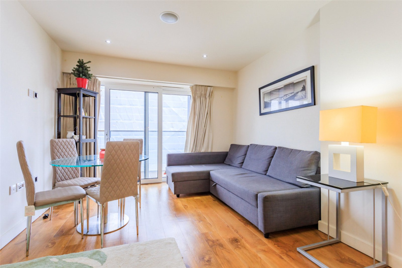 1 bedroom apartments/flats to sale in East Drive, Colindale-image 8