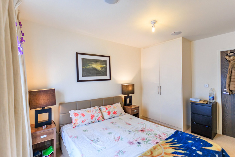 1 bedroom apartments/flats to sale in East Drive, Colindale-image 12