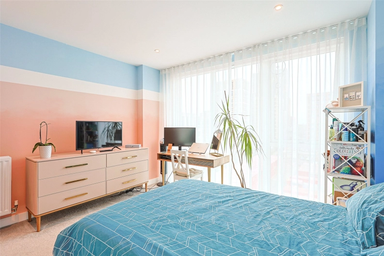 1 bedroom apartments/flats to sale in Lismore Boulevard, Colindale Gardens, Colindale-image 16