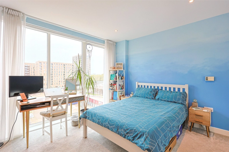 1 bedroom apartments/flats to sale in Lismore Boulevard, Colindale Gardens, Colindale-image 12