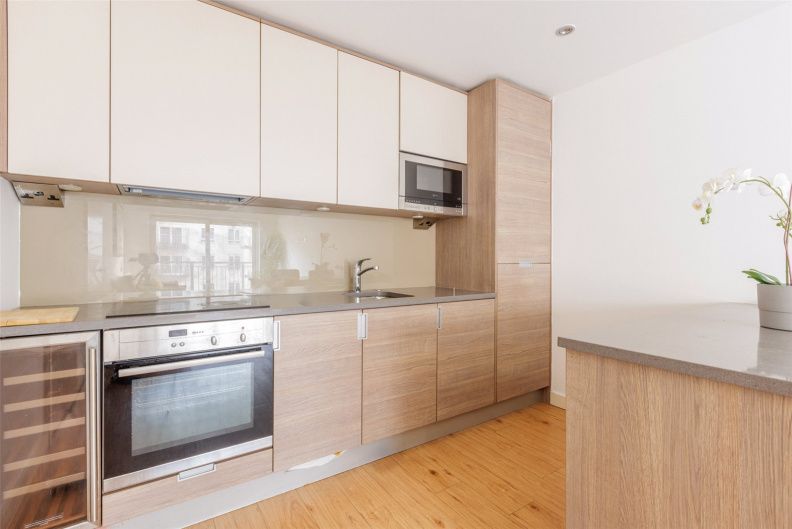 2 bedrooms apartments/flats to sale in Heritage Avenue, Colindale-image 9