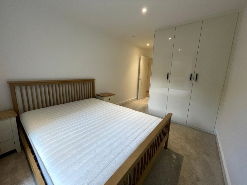 2 bedrooms apartments/flats to sale in Caversham Road, London, Barnet-image 3
