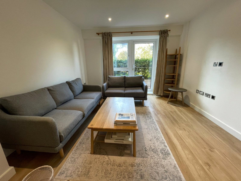 2 bedrooms apartments/flats to sale in Caversham Road, London, Barnet-image 2