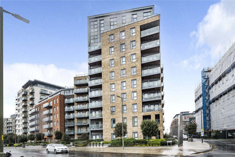 2 bedrooms apartments/flats to sale in Caversham Road, London, Barnet-image 1