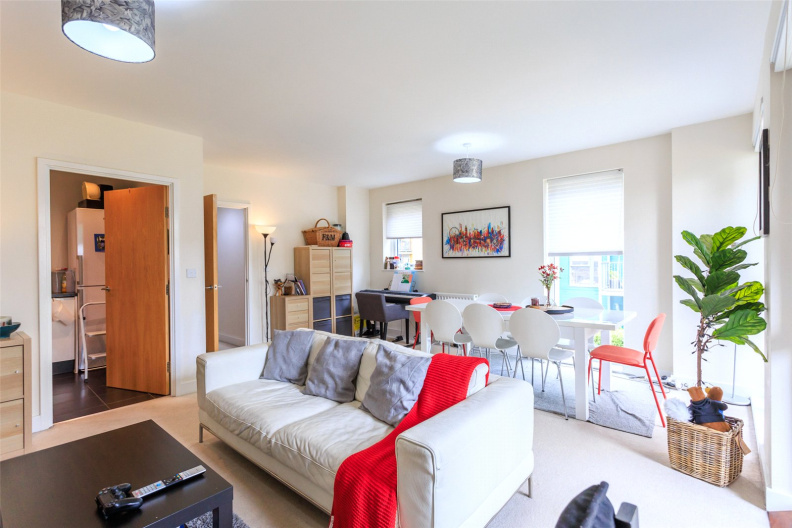 3 bedrooms apartments/flats to sale in Guardian Avenue, London-image 13