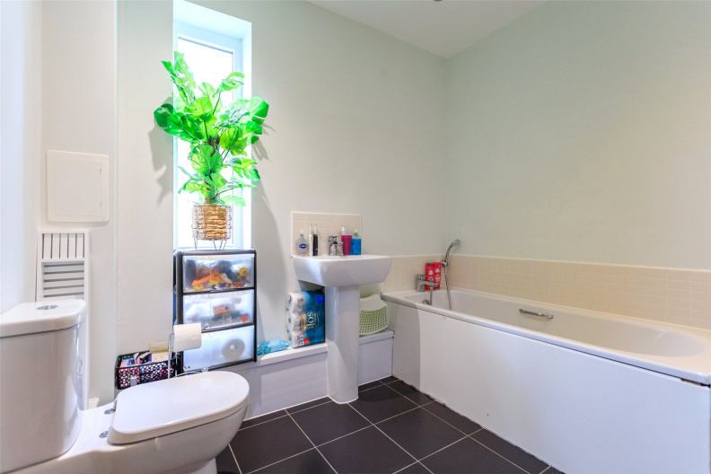 3 bedrooms apartments/flats to sale in Guardian Avenue, London-image 10