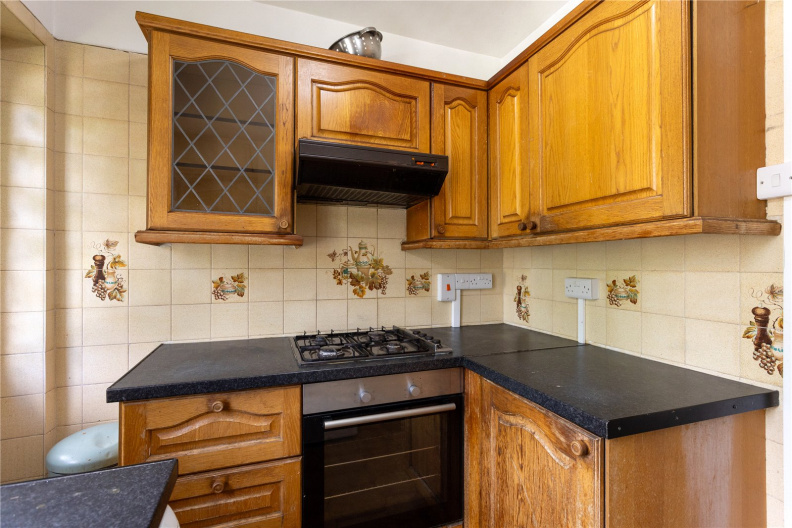 2 bedrooms apartments/flats to sale in Ealing Village, London-image 6