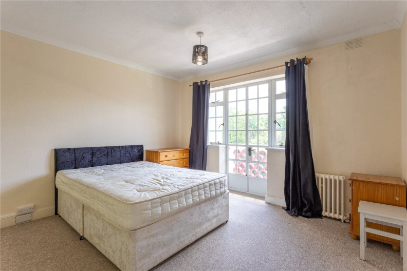 2 bedrooms apartments/flats to sale in Ealing Village, London-image 9