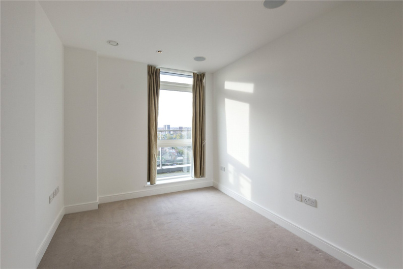 3 bedrooms apartments/flats to sale in Longfield Avenue, Ealing-image 16