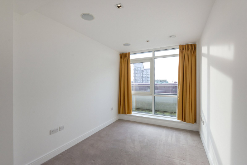 3 bedrooms apartments/flats to sale in Longfield Avenue, Ealing-image 15