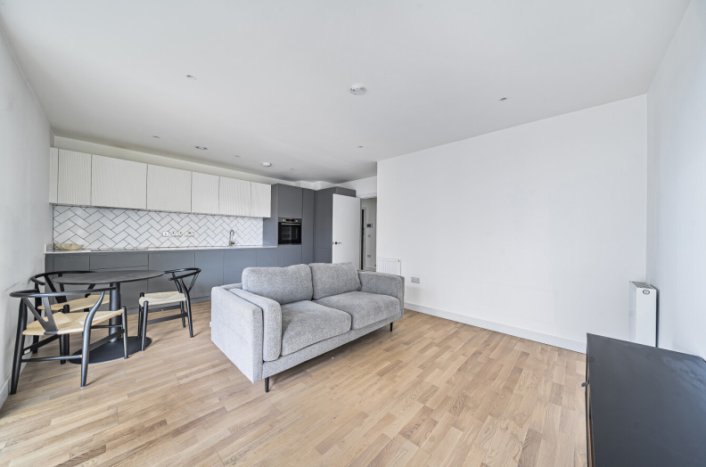 1 bedroom apartments/flats to sale in Greenleaf Walk, Southall-image 4