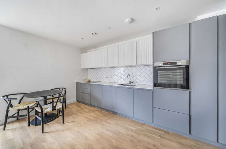 1 bedroom apartments/flats to sale in Greenleaf Walk, Southall-image 5