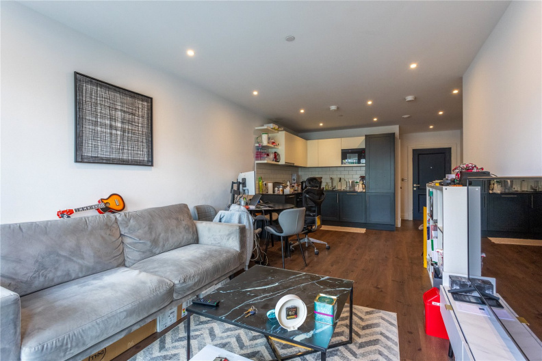 1 bedroom apartments/flats to sale in Filmworks Walk, Ealing-image 1