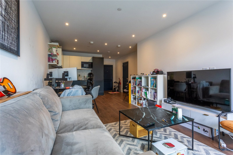 1 bedroom apartments/flats to sale in Filmworks Walk, Ealing-image 3