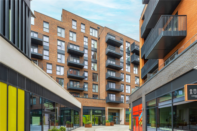 1 bedroom apartments/flats to sale in Filmworks Walk, Ealing-image 2