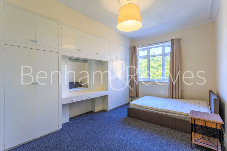 7 bedrooms houses to sale in Old Oak Road, London-image 6