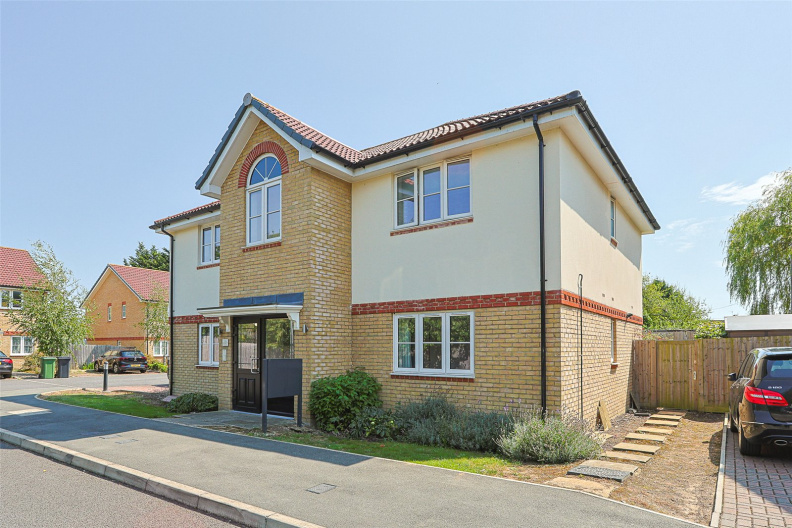 1 bedroom apartments/flats to sale in Palomino Close, Hayes-image 1