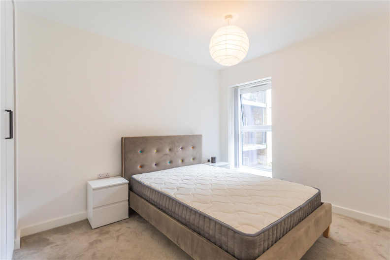 1 bedroom apartments/flats to sale in Beaufort Square, Colindale-image 3