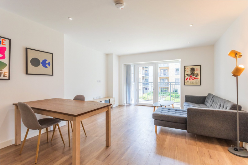 1 bedroom apartments/flats to sale in Beaufort Square, Colindale-image 2