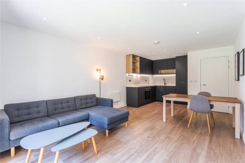 1 bedroom apartments/flats to sale in Beaufort Square, Colindale-image 11