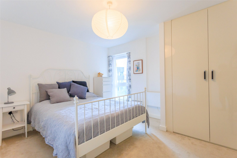 1 bedroom apartments/flats to sale in Caversham Road, Colindale-image 11