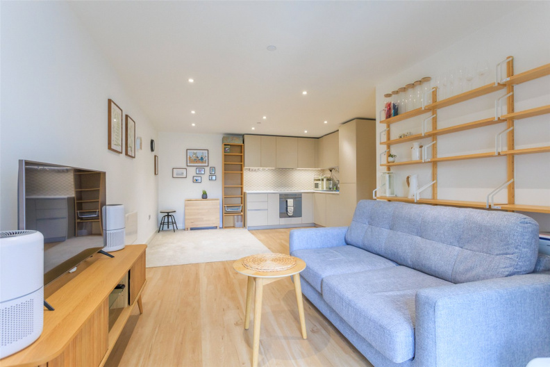 1 bedroom apartments/flats to sale in Caversham Road, Colindale-image 13