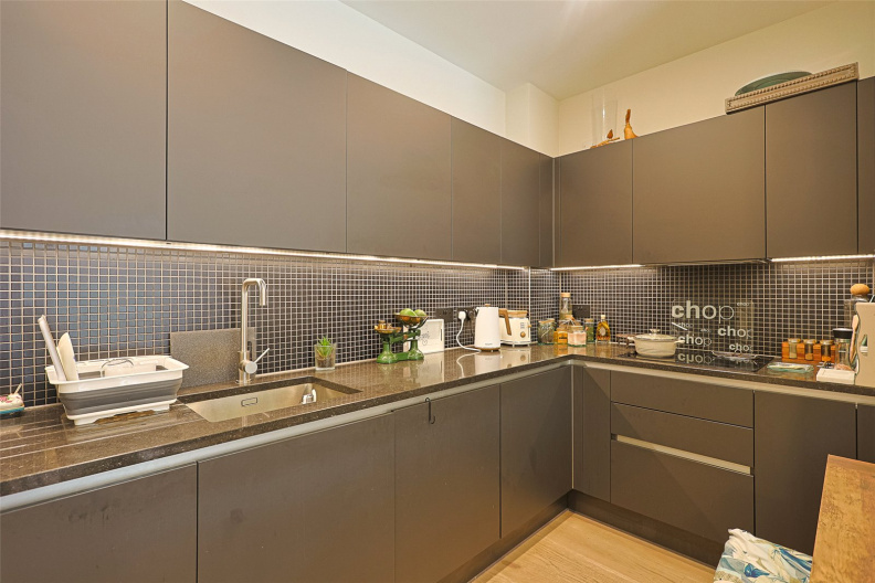 1 bedroom apartments/flats to sale in Middle Road, London-image 6