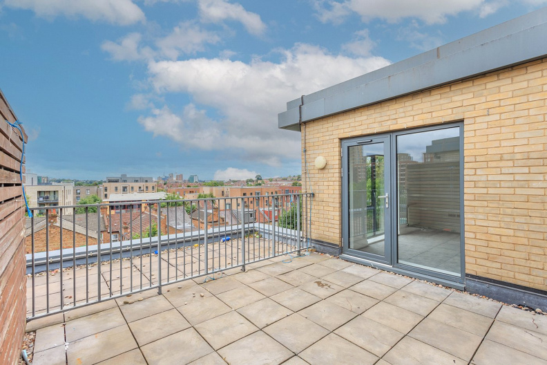 2 bedrooms apartments/flats to sale in Joslin Avenue, London-image 6