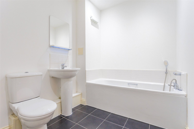 2 bedrooms apartments/flats to sale in Joslin Avenue, London-image 7