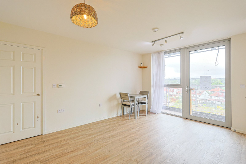 1 bedroom apartments/flats to sale in The Hyde, Colindale-image 8