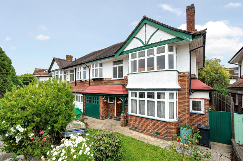 4 bedrooms houses to sale in Delamere Road, London-image 14