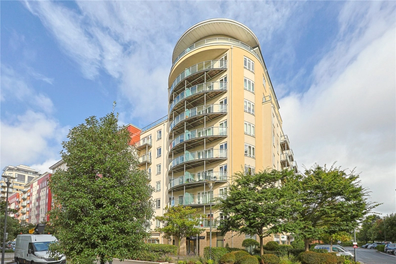 2 bedrooms apartments/flats to sale in Boulevard Drive, Beaufort Park, Colindale-image 1