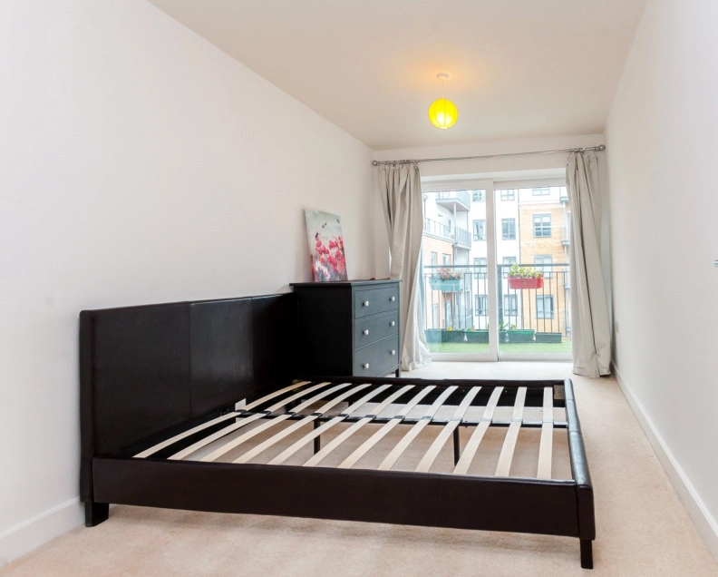 2 bedrooms apartments/flats to sale in Boulevard Drive, Beaufort Park, Colindale-image 3